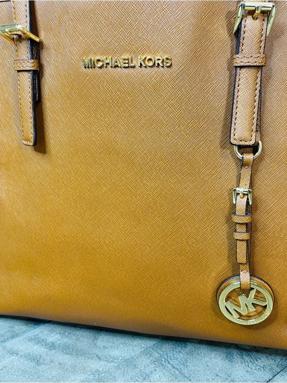 Michael Kors Jet Set Large Saffiano Leather Tote Bag - Honey/Tan - Picture 2 of 13